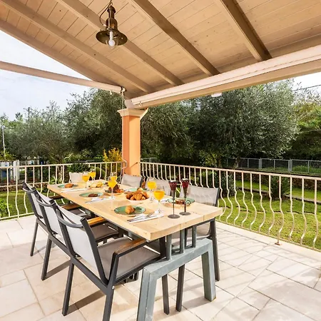Nina's Corfu Gazátika